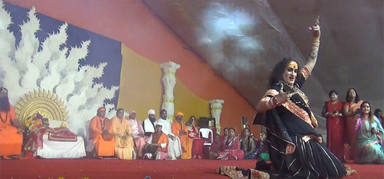 Acharya Laxmi Narayan Tripathi Welcomes all devotees to Kinner Akhada – Prayagraj Kumbh Mela